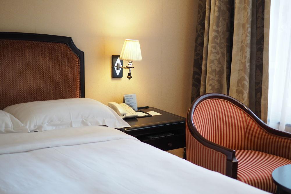 Hotel Kingdom Kaohsiung Esterno foto