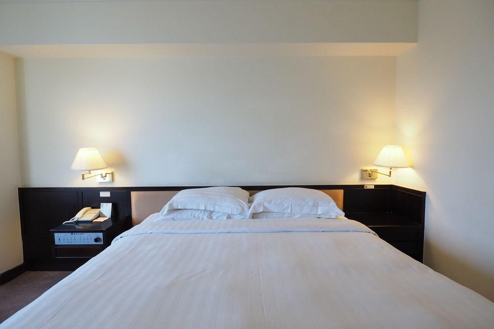 Hotel Kingdom Kaohsiung Esterno foto