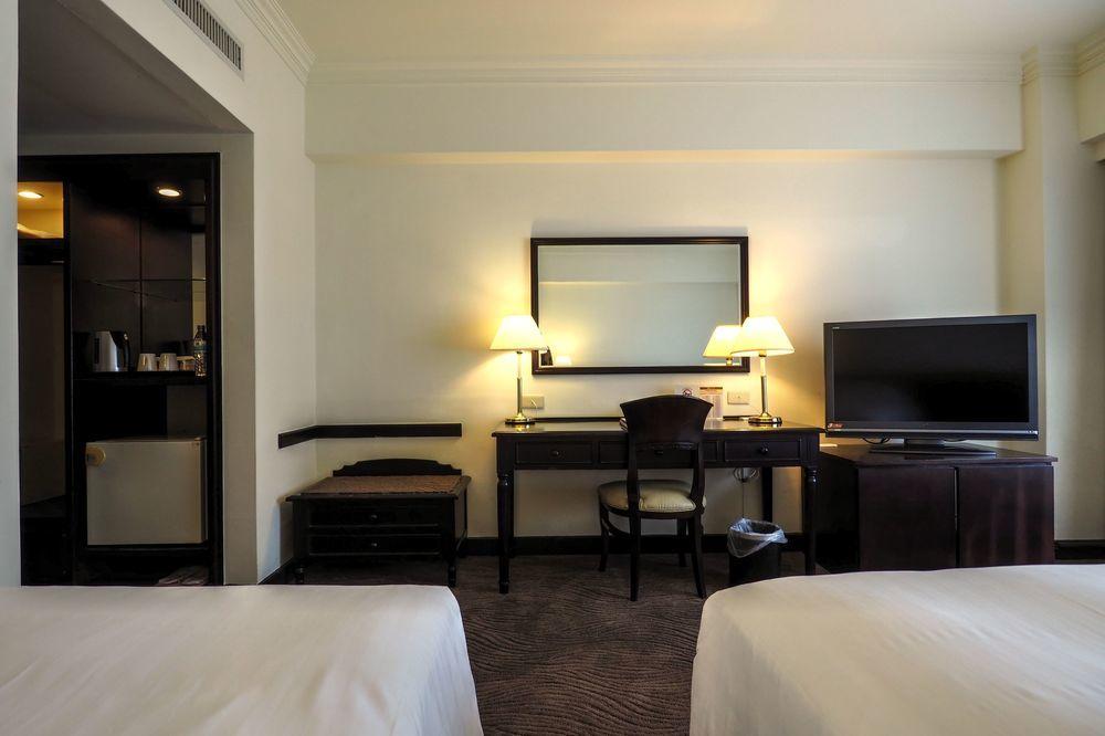 Hotel Kingdom Kaohsiung Esterno foto