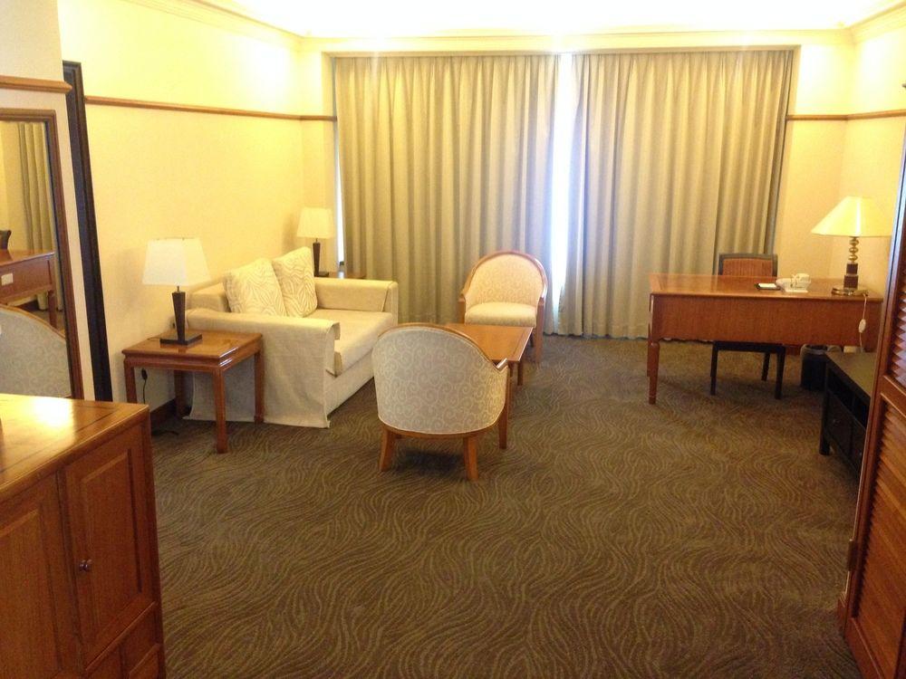 Hotel Kingdom Kaohsiung Esterno foto