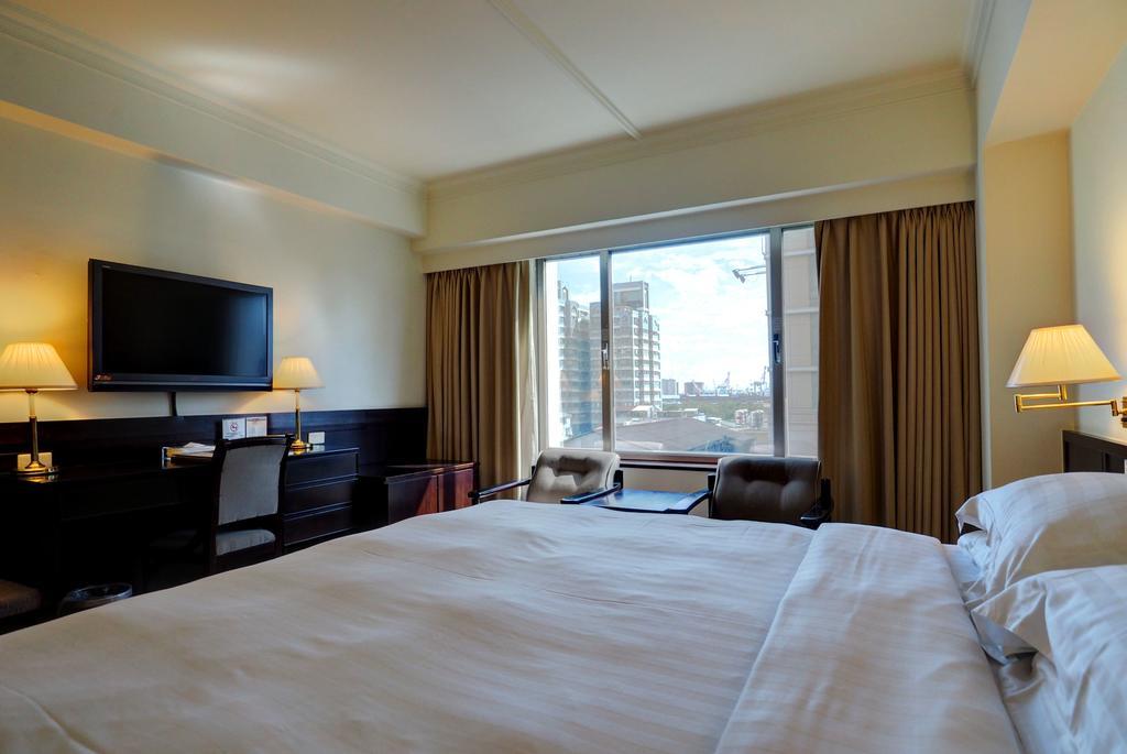 Hotel Kingdom Kaohsiung Esterno foto