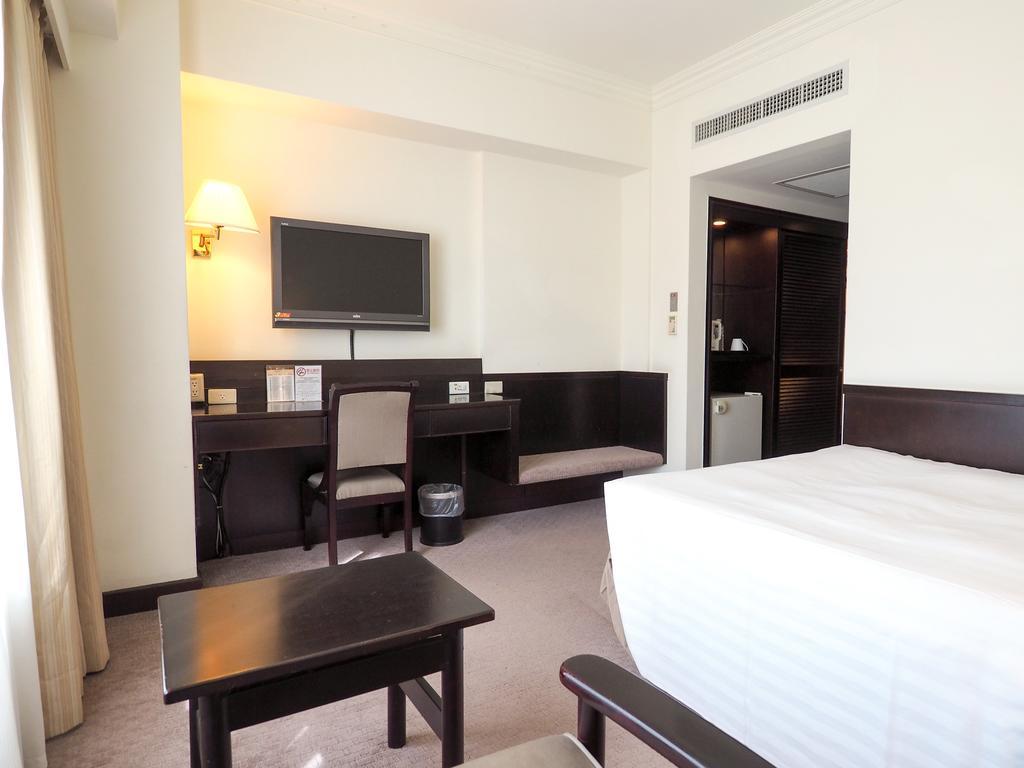 Hotel Kingdom Kaohsiung Esterno foto