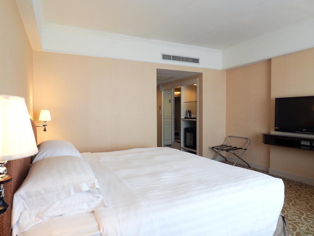 Hotel Kingdom Kaohsiung Esterno foto