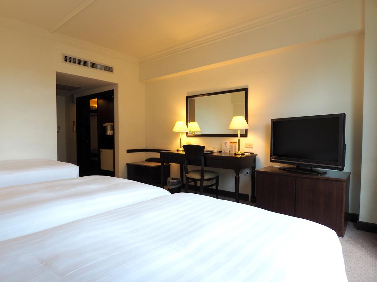 Hotel Kingdom Kaohsiung Esterno foto